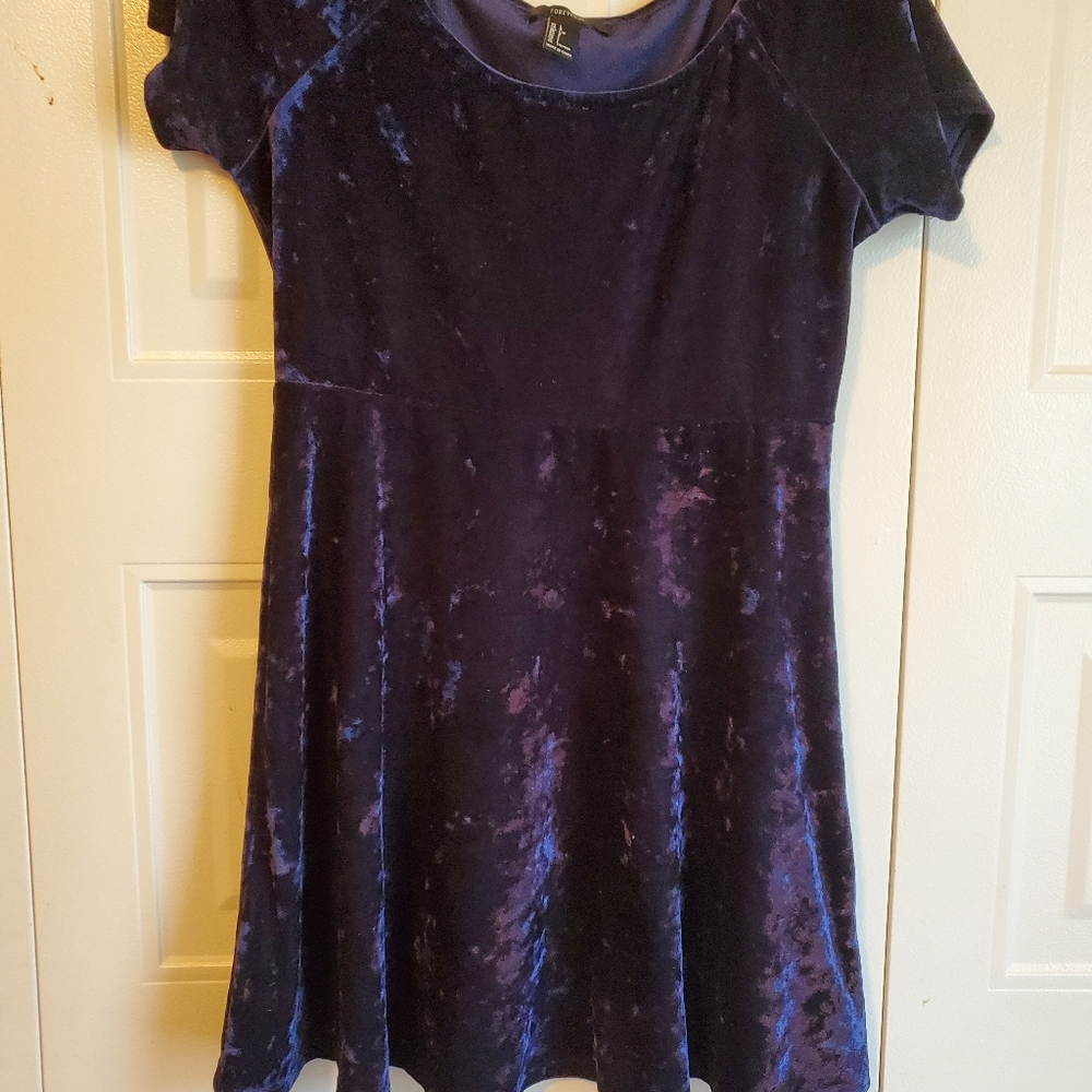 Forever 21 - Picture 3 of 4